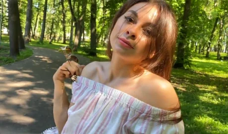 Сайт знакомств — топ! Свидание в парке, а потом — жёсткий трах с горячей москвичкой в её квартирке!